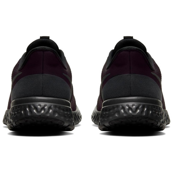 Nike Revolution 5
